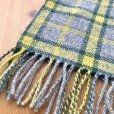 画像2: 手織りマフラー／チェック柄（黄色×グレー） (2)