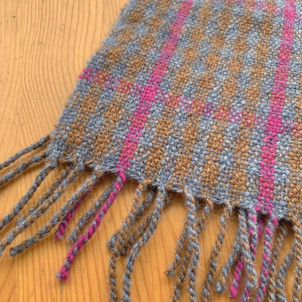 画像2: 手織りマフラー／三色千鳥（茶×ピンク×青）