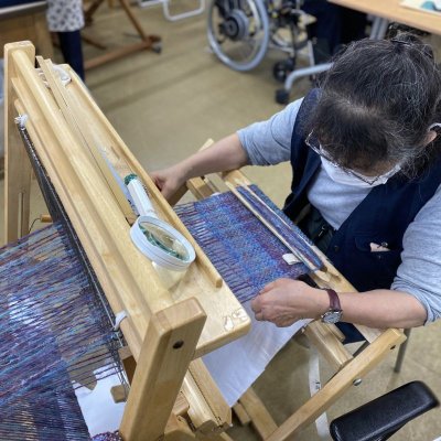 画像1: 手織りマフラー／チェック柄（水色×エンジ）