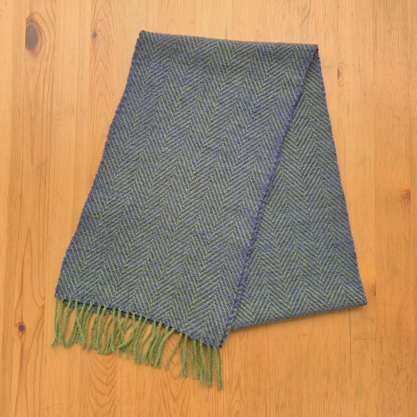 画像1: 手織りマフラー／杉綾織り（紺×緑） (1)