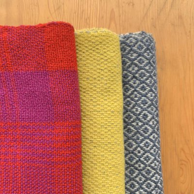 画像2: 手織りマフラー／チェック柄（赤×紫）